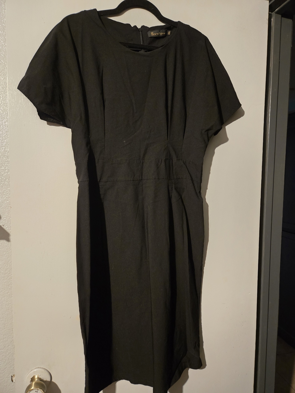 Elegant Black Midi Dress by Anne Klein